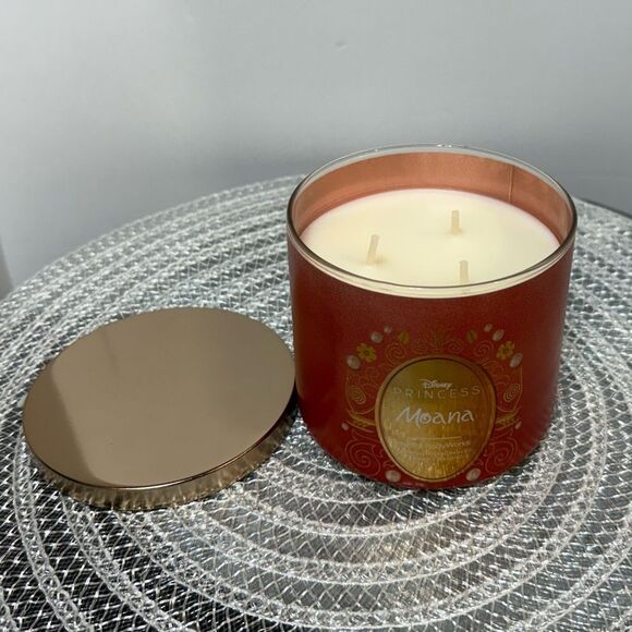 BBW Disney Princess Moana 3 Wick Scented Candle NWT - Picture 2 of 4
